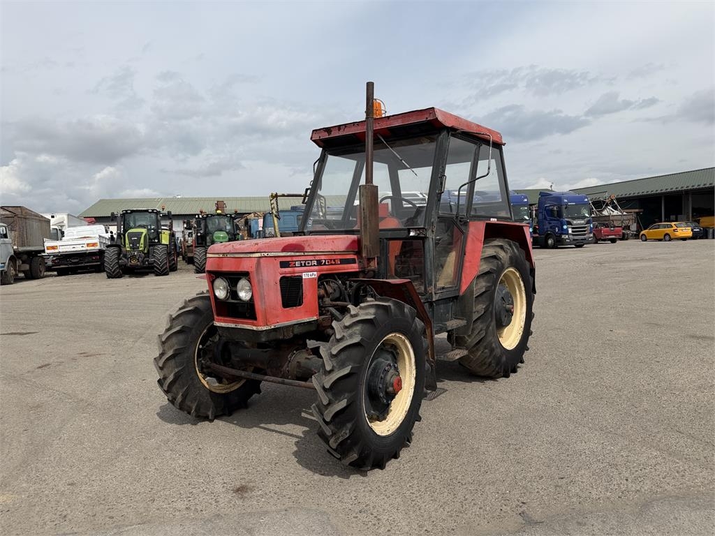 7045 4x4 manual s TP a TEČ VIN 575