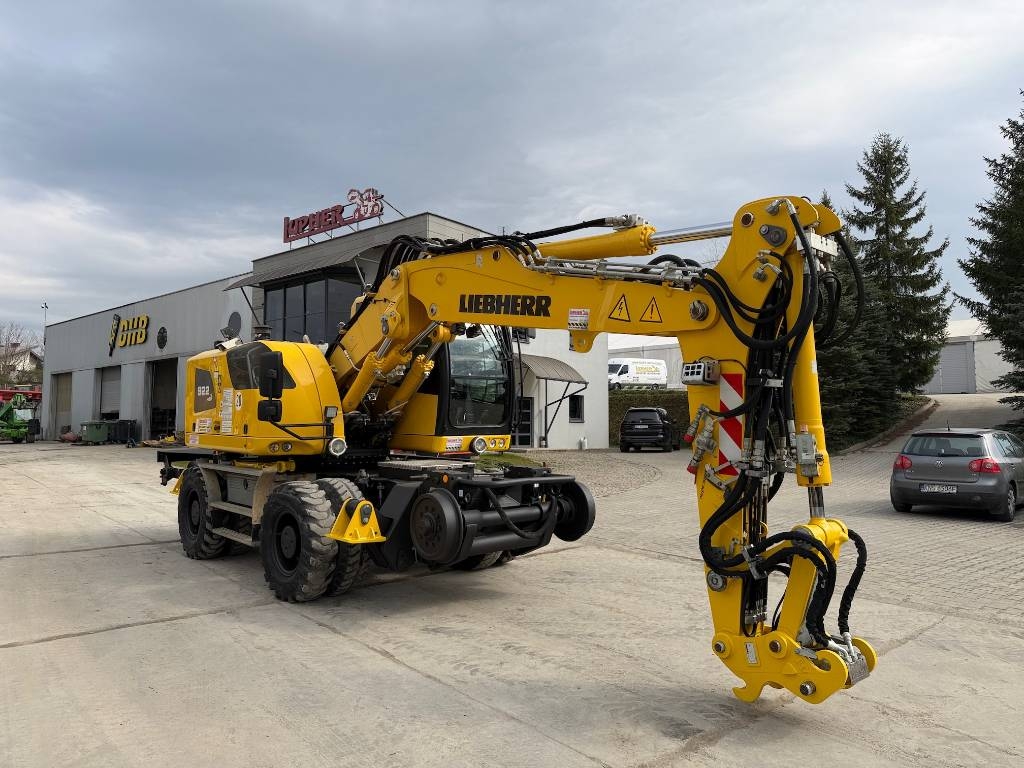 Liebherr A 922 Rail Litronic