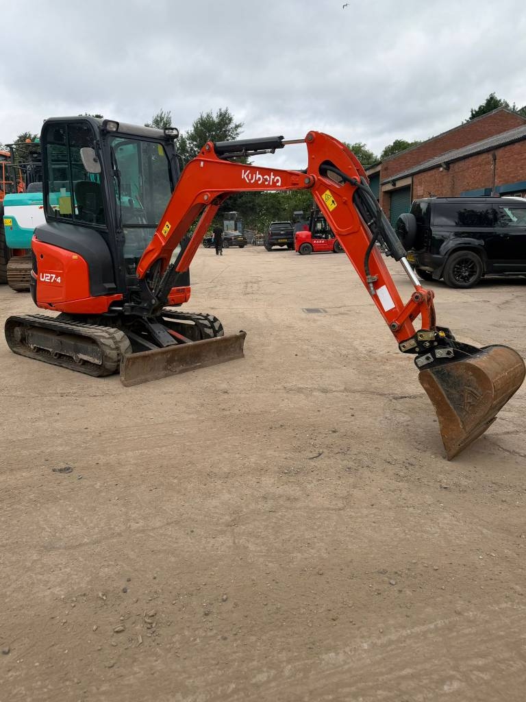 Kubota U 27-4
