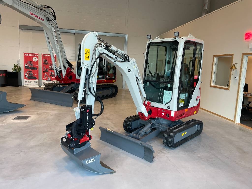 Takeuchi TB 320