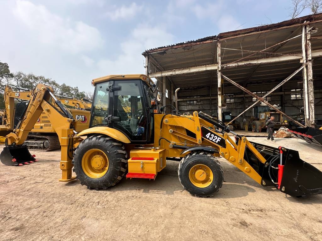 CAT 432F 2026 brand New machine