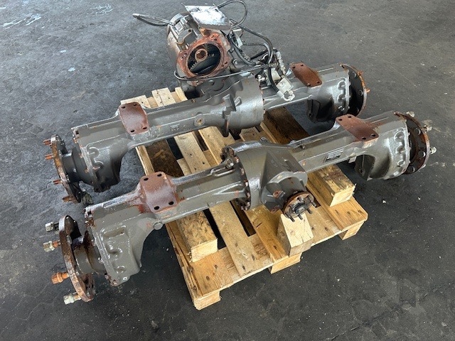 Volvo L 30 USED COMPLET AXLES