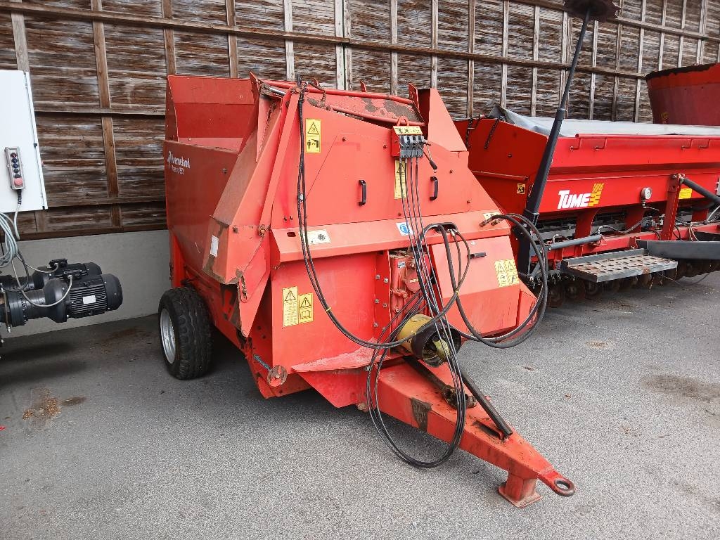 Kverneland Taarup 853