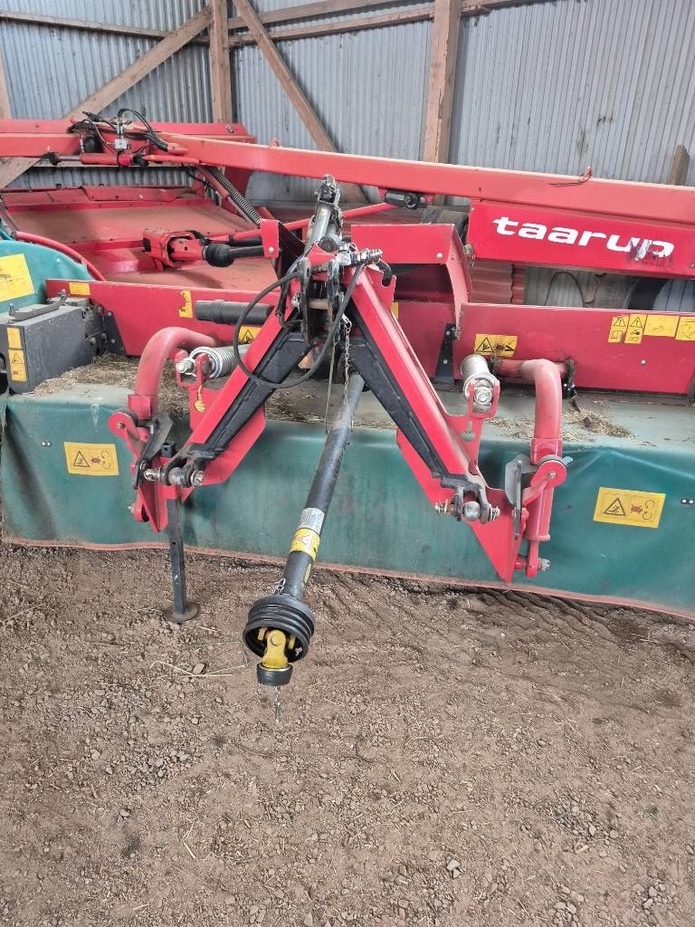 Kverneland 2832FS
