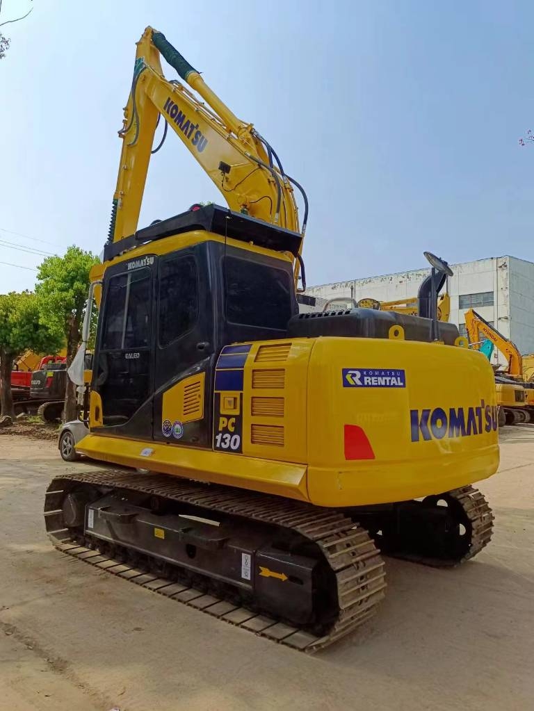 Komatsu PC130