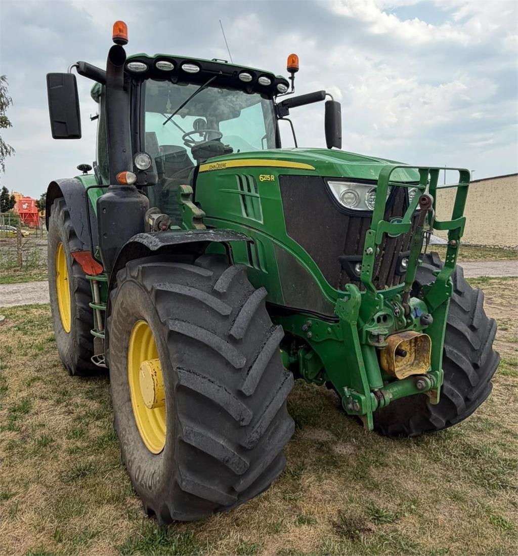 John Deere 6215 R