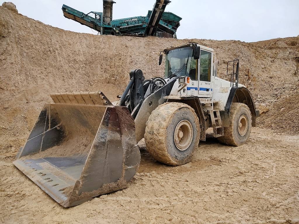 Chargeuse sur pneus Volvo L 180 E — occasion 2007, 18 000 h
