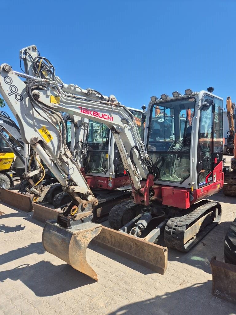 Takeuchi TB 230