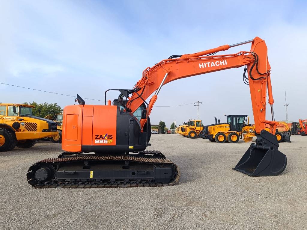 Hitachi ZX 225 US LC-5 B