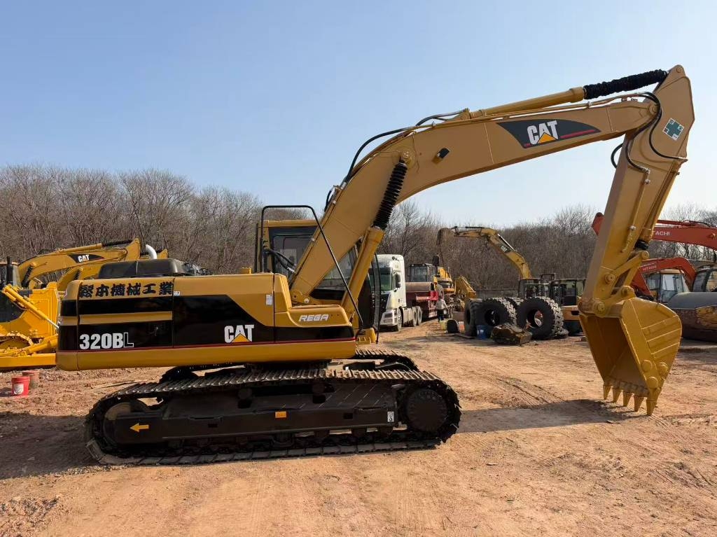 CAT 320 B L