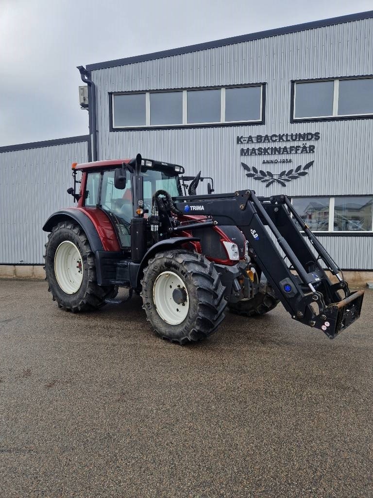 Valtra N 143