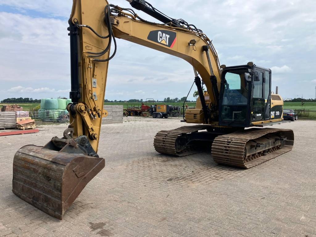 CAT 319 D L