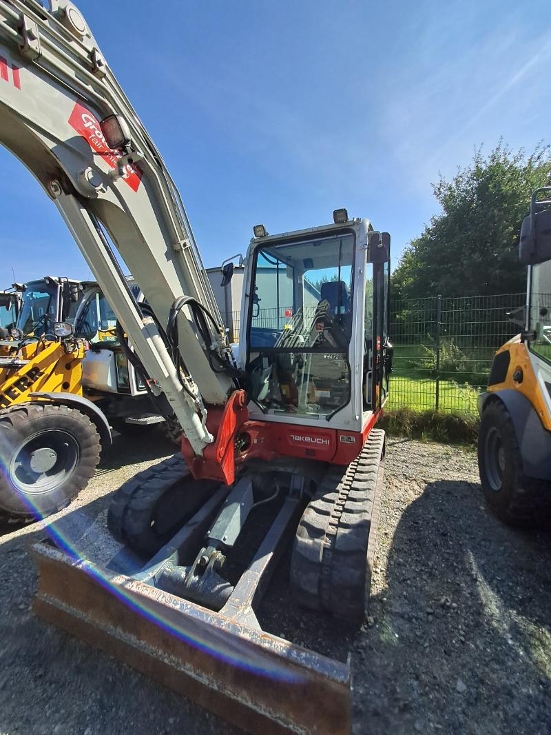 Mini-pelle Takeuchi TB 250-2 V4 — occasion 2024, 750 h