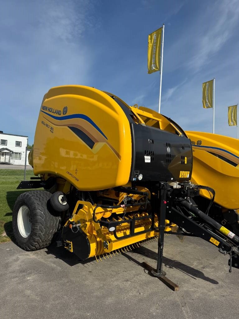 New Holland Roll-Belt 180 Cropcutter Plus