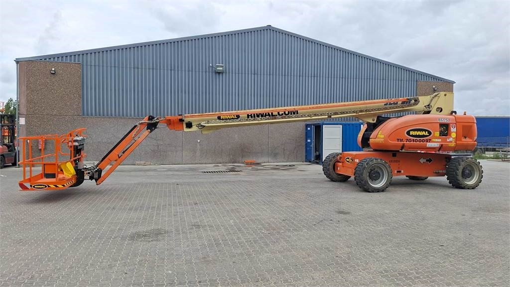 JLG 860SJG