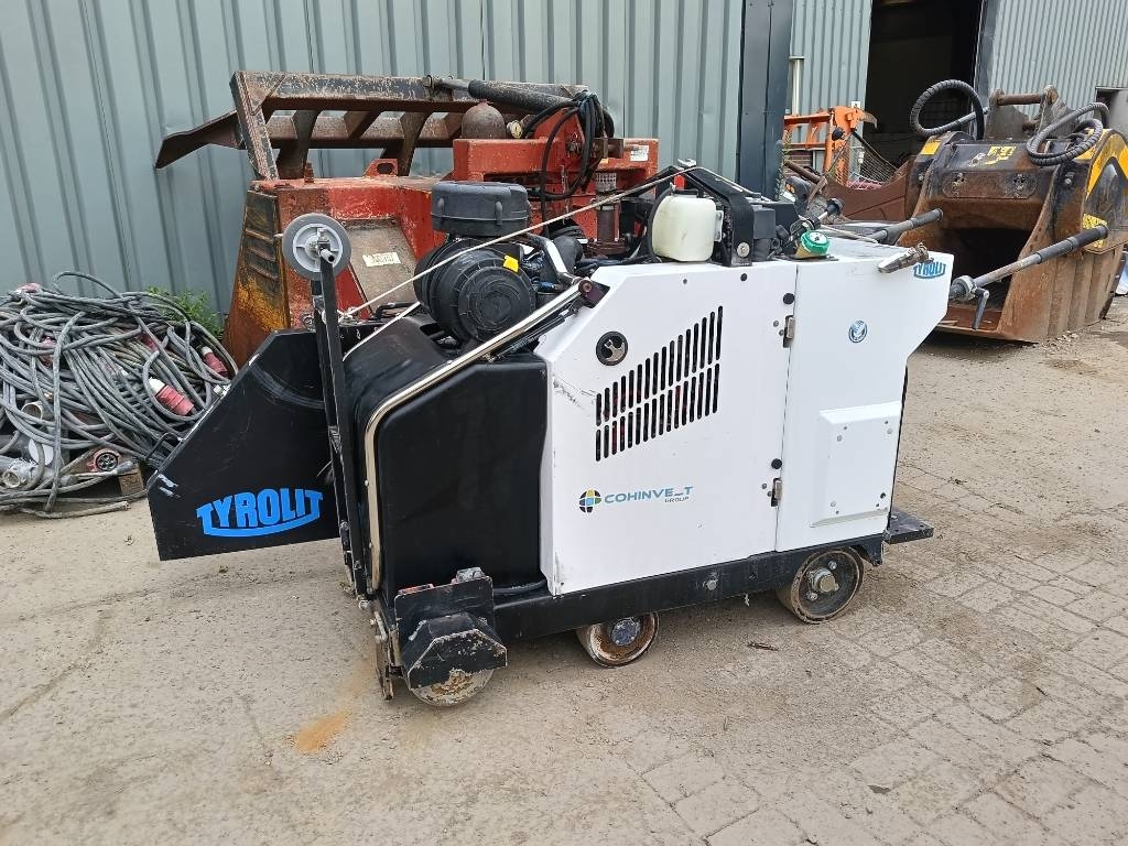 Tyrolit FSD1274P sten beton diamant zaag saw cement road