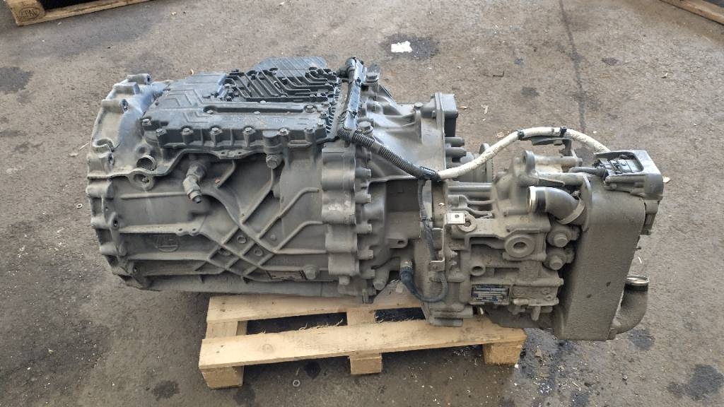 ZF Traxon 12 TX 2011 TO