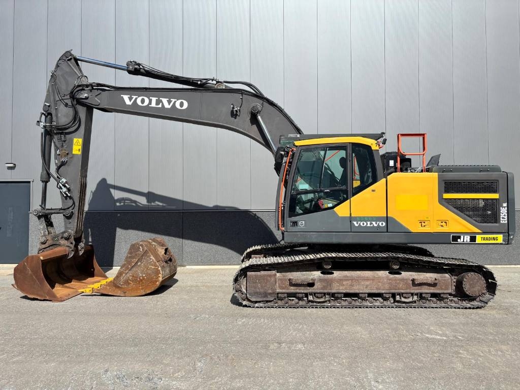 Pelle sur chenilles Volvo EC 250 ENL (Two buckets) — occasion 2020, 4 527 h
