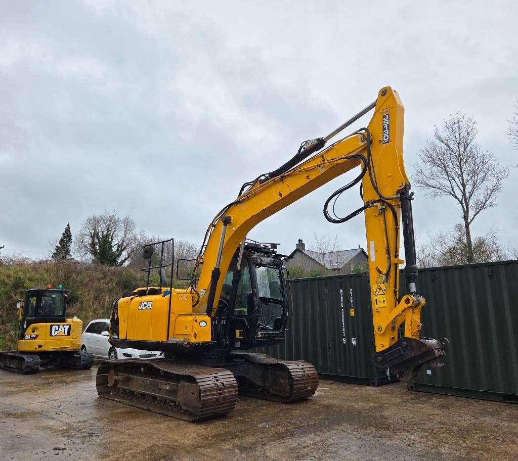 JCB JS 130 LC