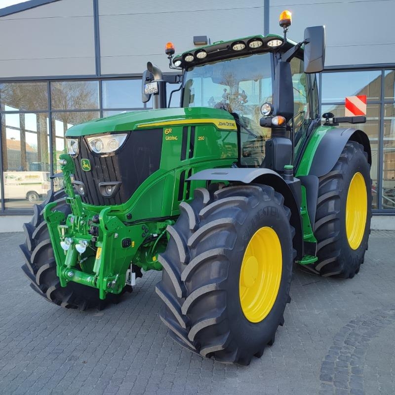 John Deere 6R250