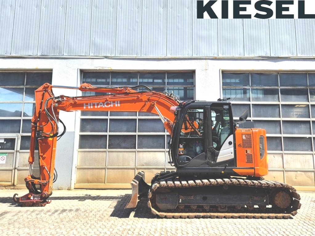 Hitachi ZX 135 US-6