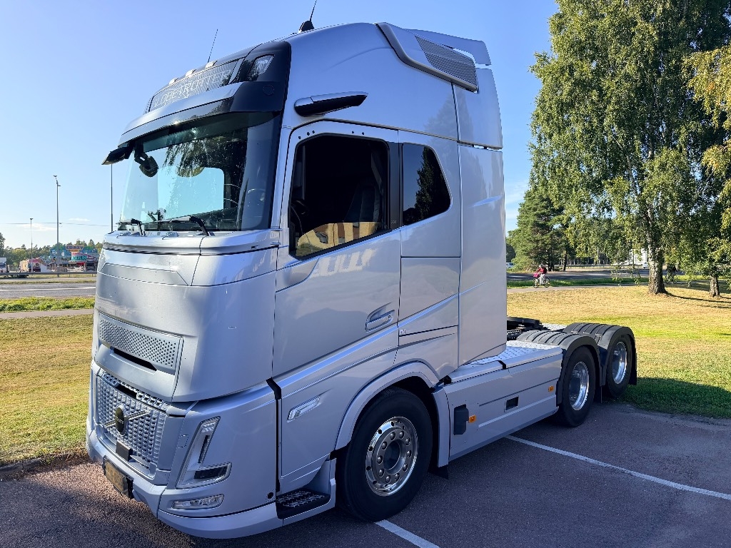 Tracteur routier Volvo FH540 Aero XXL hytillä 6x4 — occasion 2024