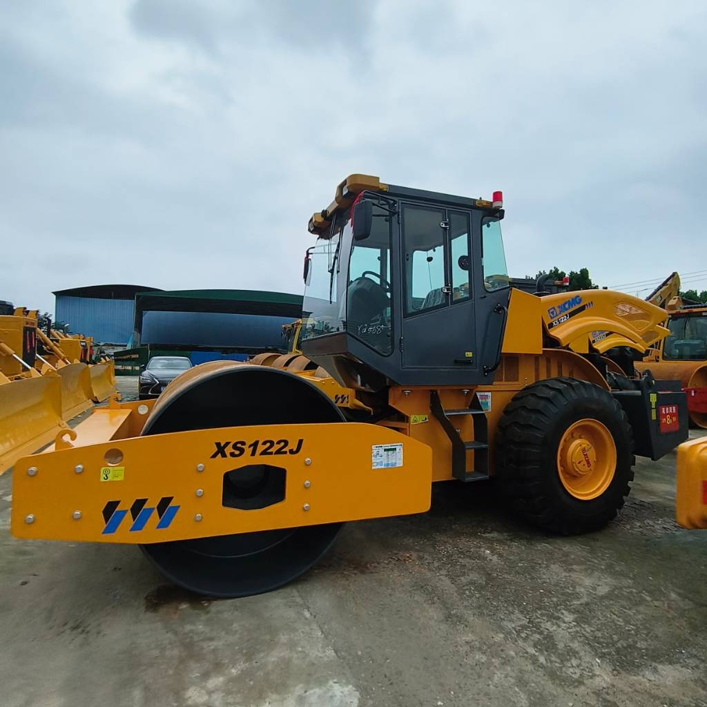 XCMG XS 122