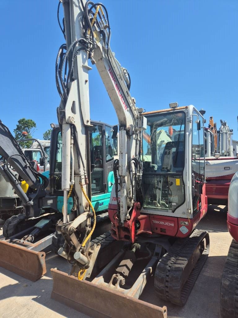 Takeuchi TB230