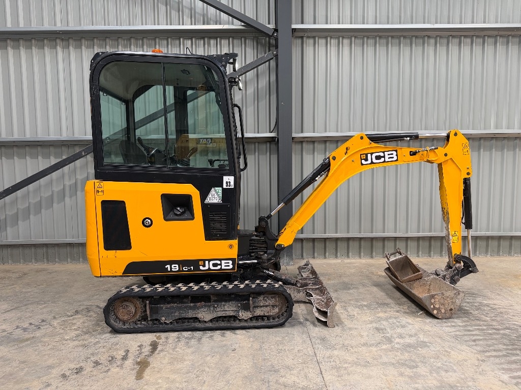 JCB 19 C-1