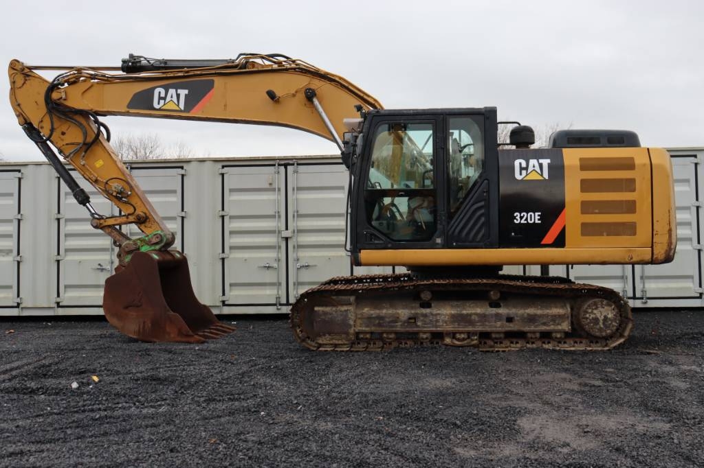 CAT 320 E