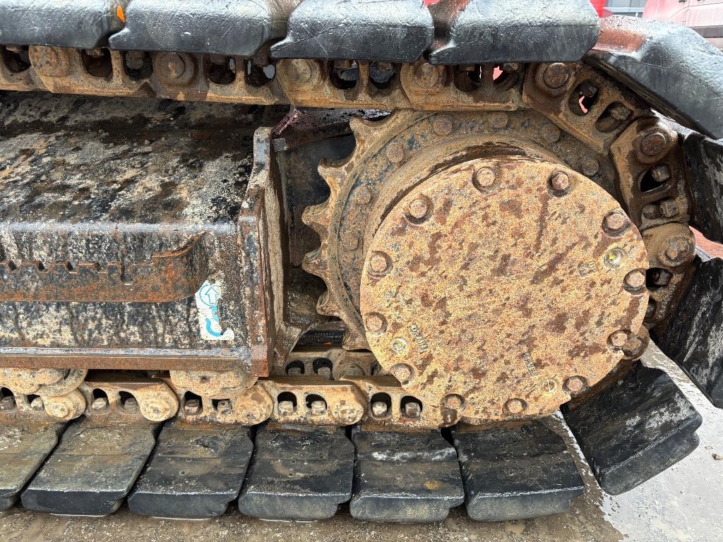 Hitachi ZX 135 US-7 / Rototilt, Rasvari, Stage V kuva 12