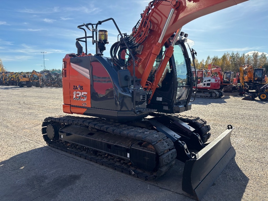 هيتاشي ZX 135 US-7 / جاهز الآن! kuva 6