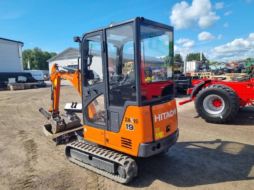 Hitachi ZX19-5 tiltfäste & skopor