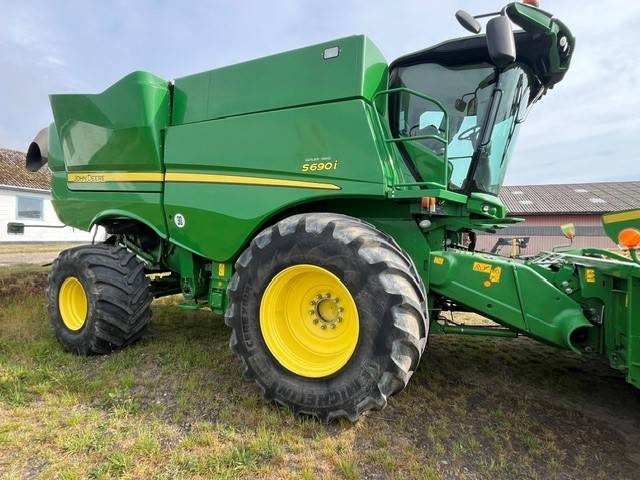 John Deere S 690 i