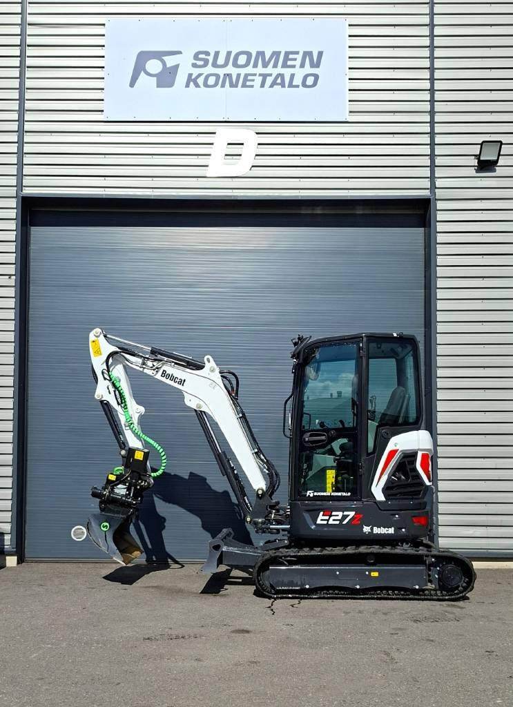 Bobcat E27z Pyörittäjällä