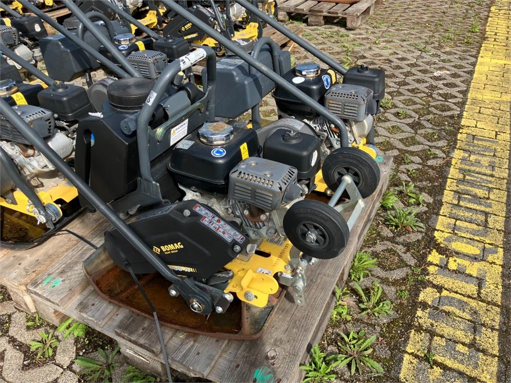 Plaque vibrante Bomag DE BOMAG BP 12/50 A Stage V / CARB P.3 — occasion 2019