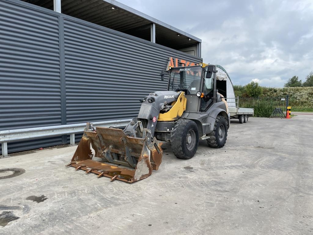 Chargeuse sur pneus Mecalac AS 700 — occasion 2017, 4 893 h