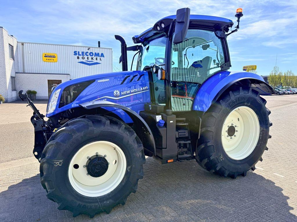New Holland T6.145 AC STAGE V MY22
