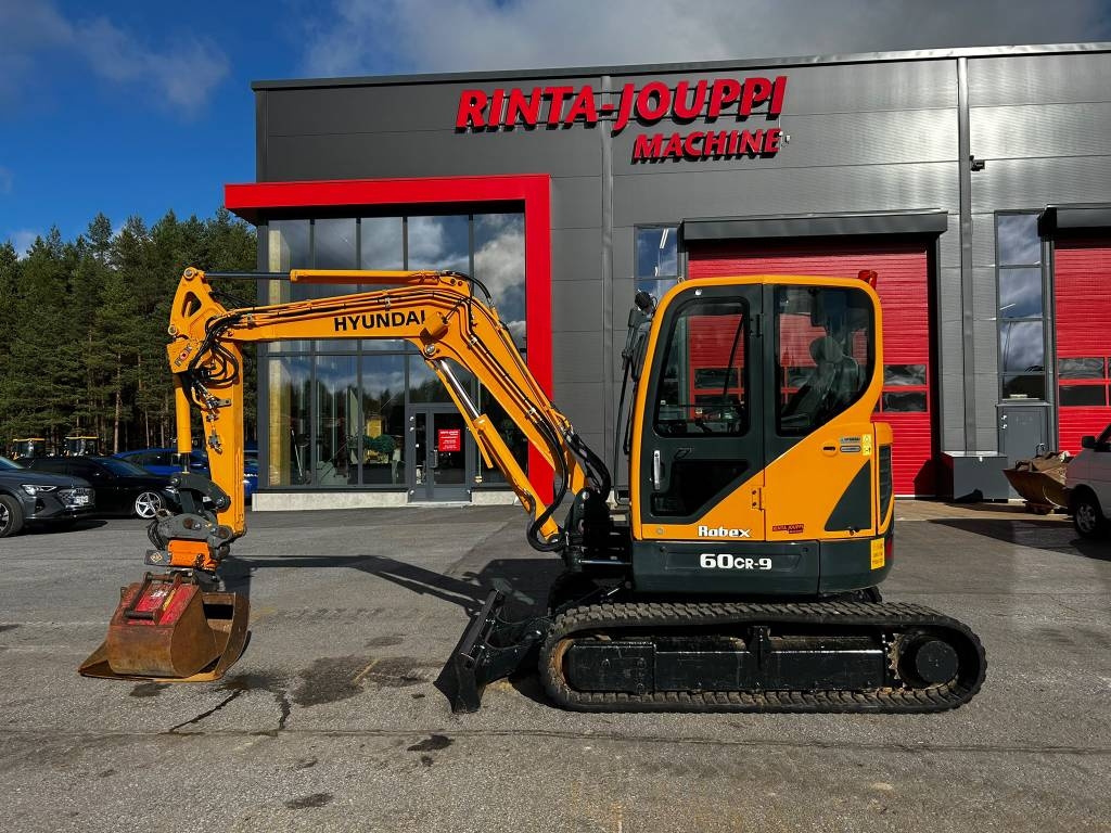 Hyundai Robex 60 CR-9/ Pyörittäjä, 2-kauhaa, Pienet tunnit