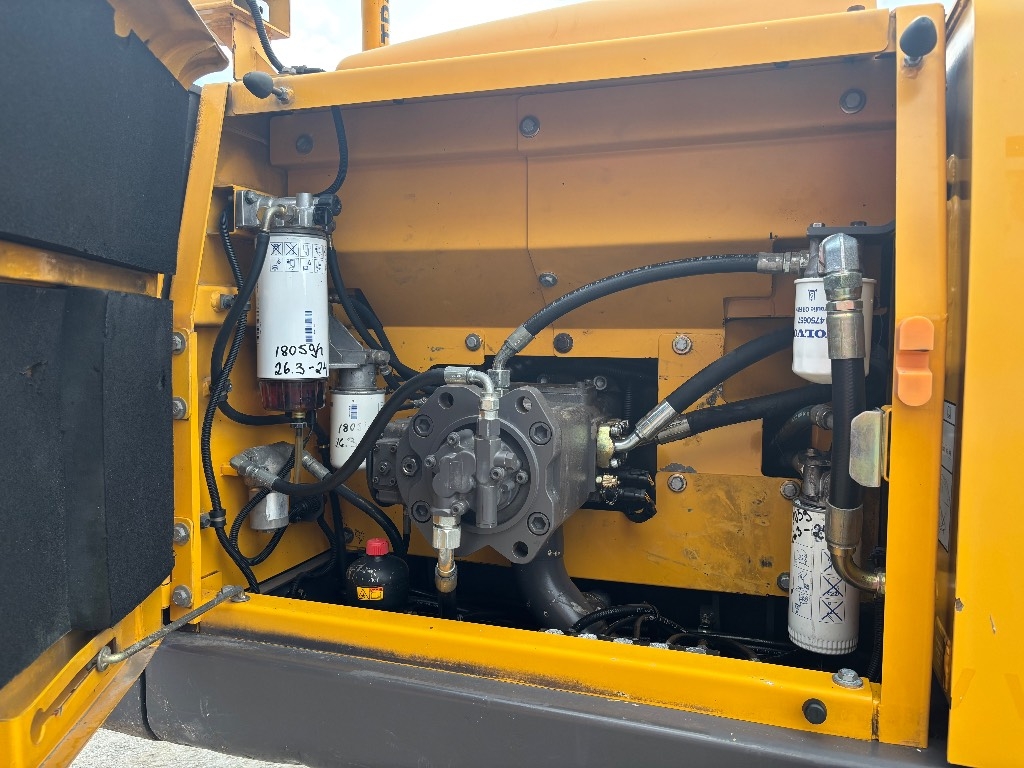 Volvo EC 210 CL / Myyty, Sold kuva 11