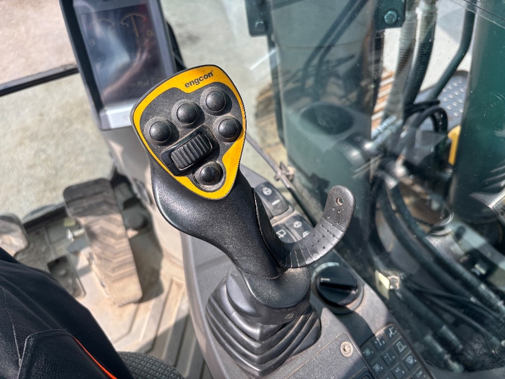 Volvo EC 210 CL / Myyty, Sold kuva 16