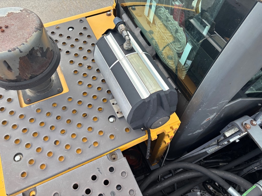 Volvo EC 210 CL / Myyty, Sold kuva 9
