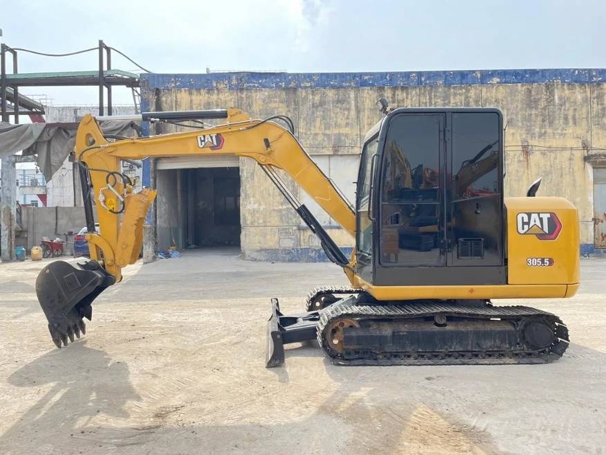 Mini-pelle Caterpillar 305.5 E — occasion 2024, 1 019 h