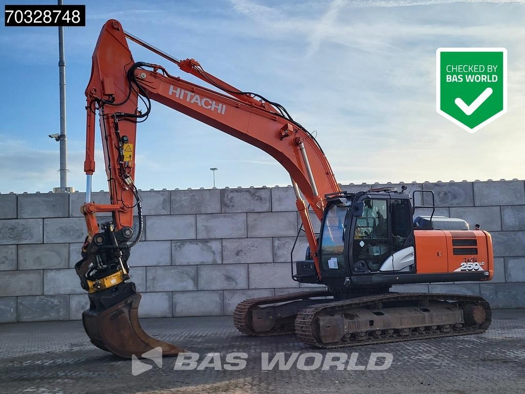 Pelle sur chenilles Hitachi ZX250 LC -6 Roto + Bucket — occasion 2019, 7 934 h