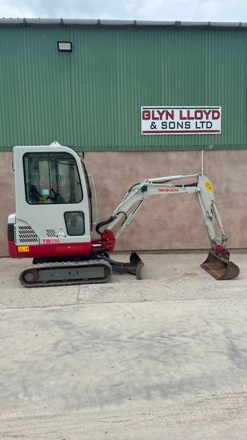 Takeuchi TB 016