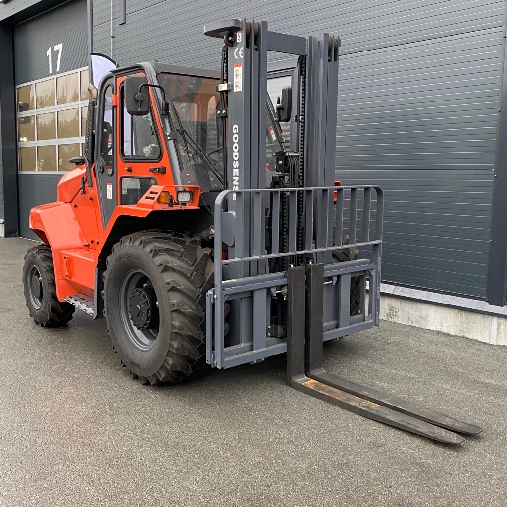 Goodsense RTD35 4WD Rough-terrain forklift