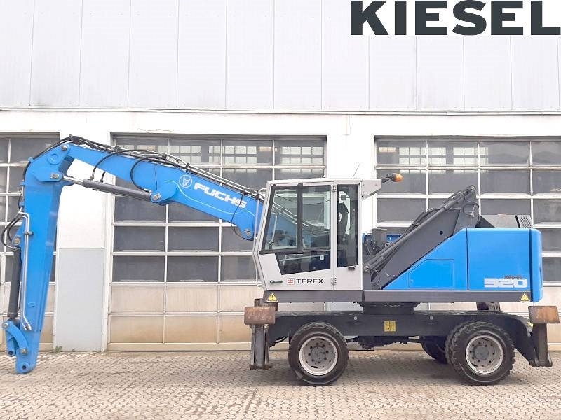Pelle de manutention Fuchs MHL 320 F — occasion 2016, 9 430 h