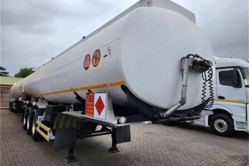 Tank Clinic FUEL TANKER TRAILER