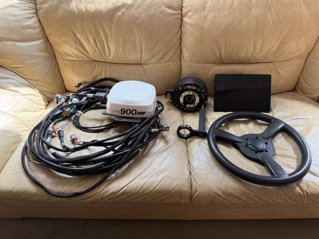 Trimble XCN-1050 & NAV-900 EZ PILOT PRO Valtra sovite