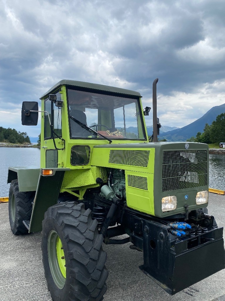 MB Trac 700